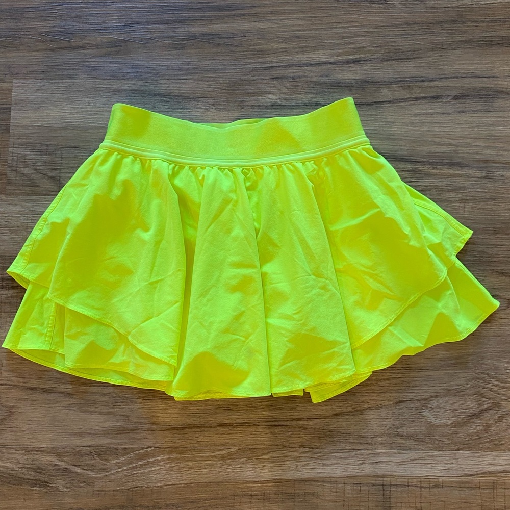 lululemon court rival high rise tennis skirt highlighter yellow 15” size 6